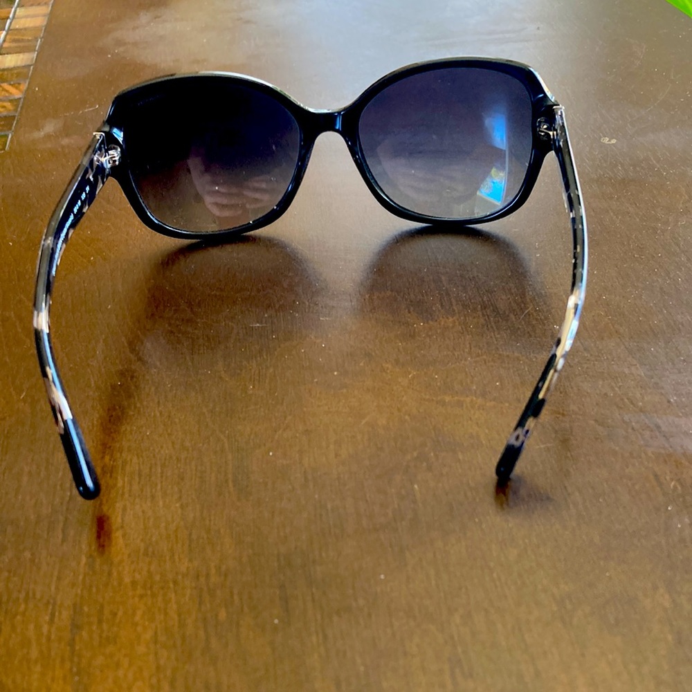 Coach Women’s sunglasses - Picture 5 of 7